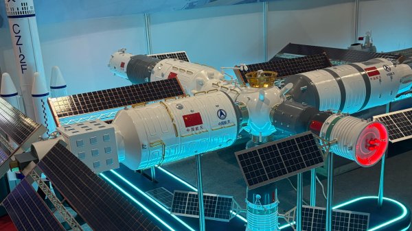 海陆证券 美“星舰”第八次试飞失败系一“猛禽”发动机硬件故障