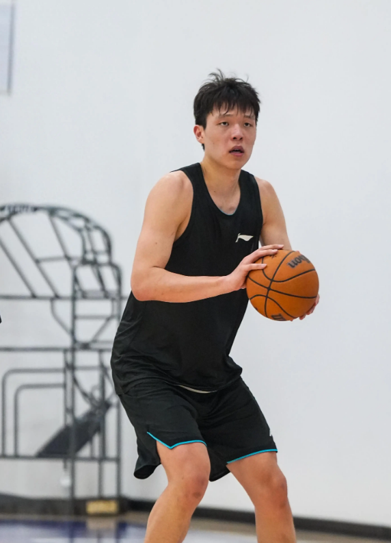 易资配 “五年精心培养，把杨瀚森送进NBA”清北表示：这话咋这么耳熟？